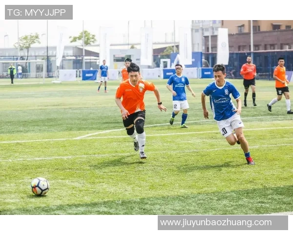 杭州足球队的拼搏历程与荣耀时刻全景回顾 杭州足球队的拼搏历程与荣耀时刻全景回顾