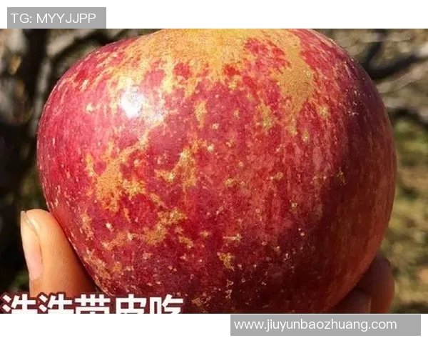 足球明星与凉山女友甜蜜瞬间曝光引发热议图片分享 足球明星与凉山女友甜蜜瞬间曝光引发热议图片分享